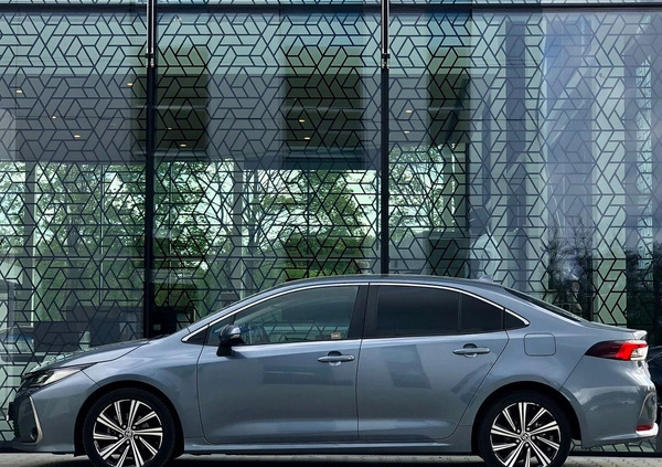 Toyota Corolla cena 107900 przebieg: 24648, rok produkcji 2022 z Krajenka małe 596